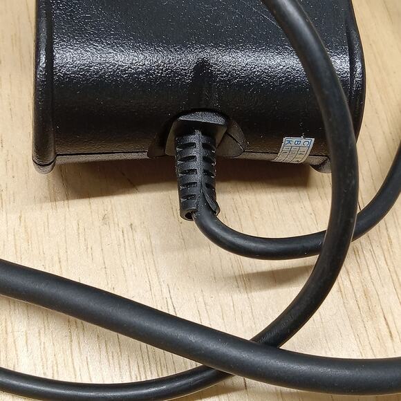 Replacement AC Adapter PA-10 Family 19.5V 100-240V 2.5A - Picture 4 of 6